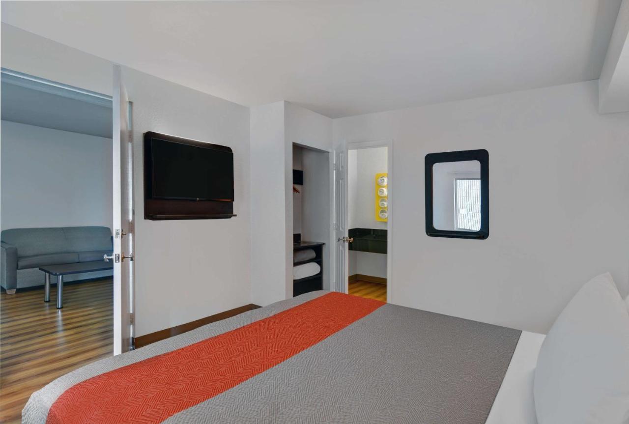 Motel 6-Cutler Bay, Fl ภายนอก รูปภาพ