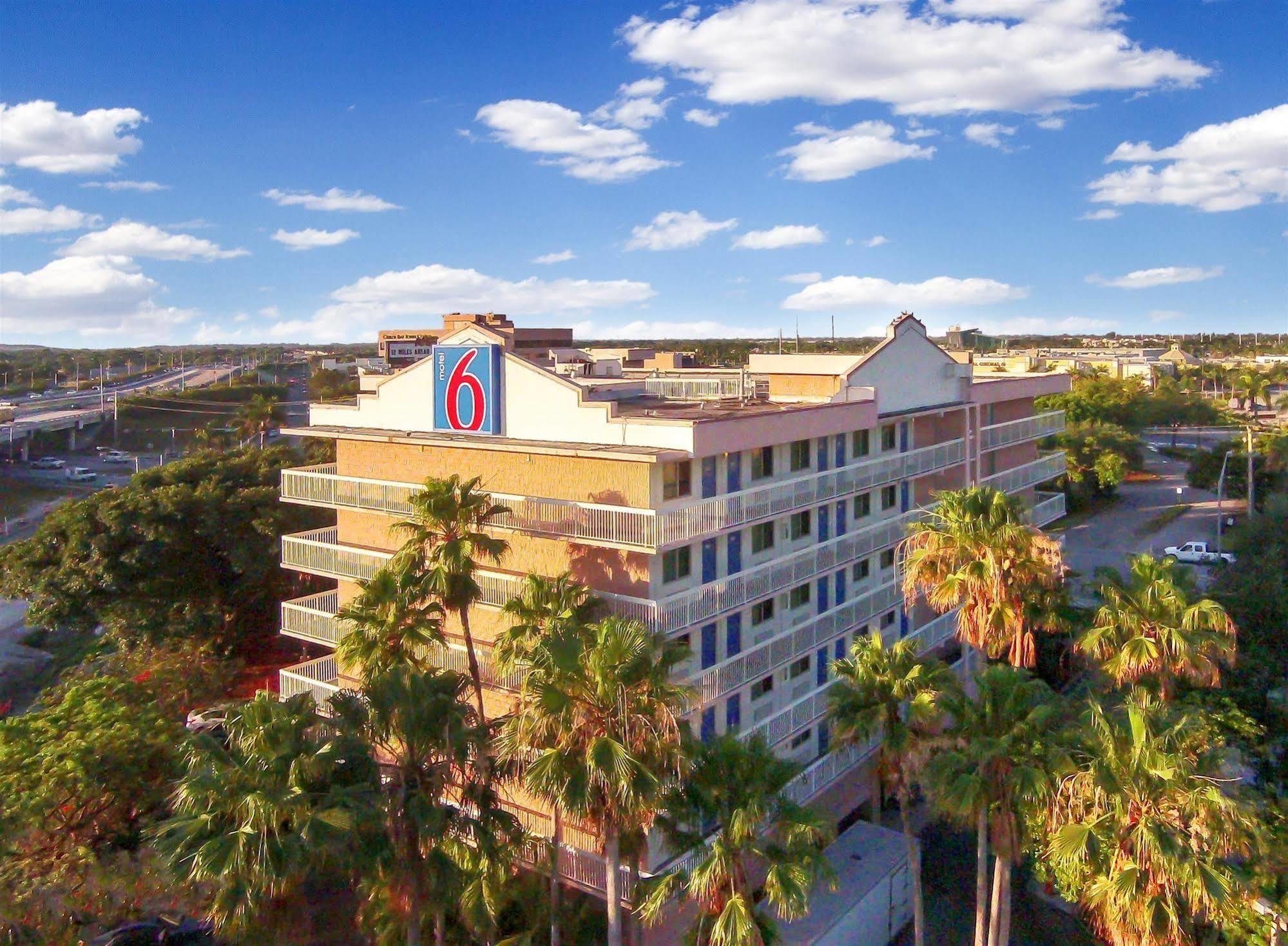 Motel 6-Cutler Bay, Fl ภายนอก รูปภาพ