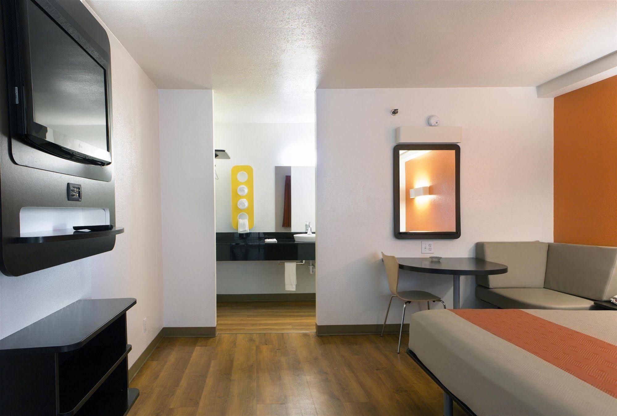 Motel 6-Cutler Bay, Fl ภายนอก รูปภาพ