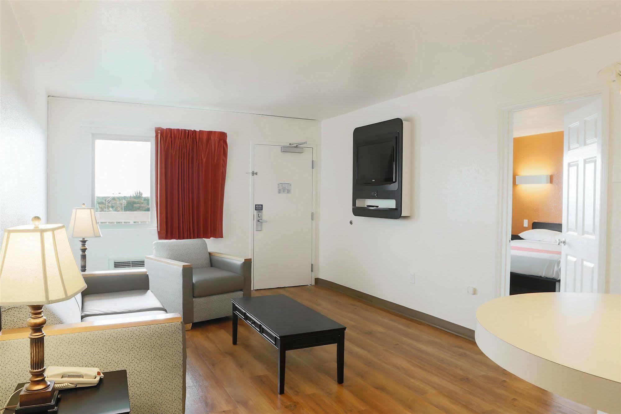 Motel 6-Cutler Bay, Fl ภายนอก รูปภาพ
