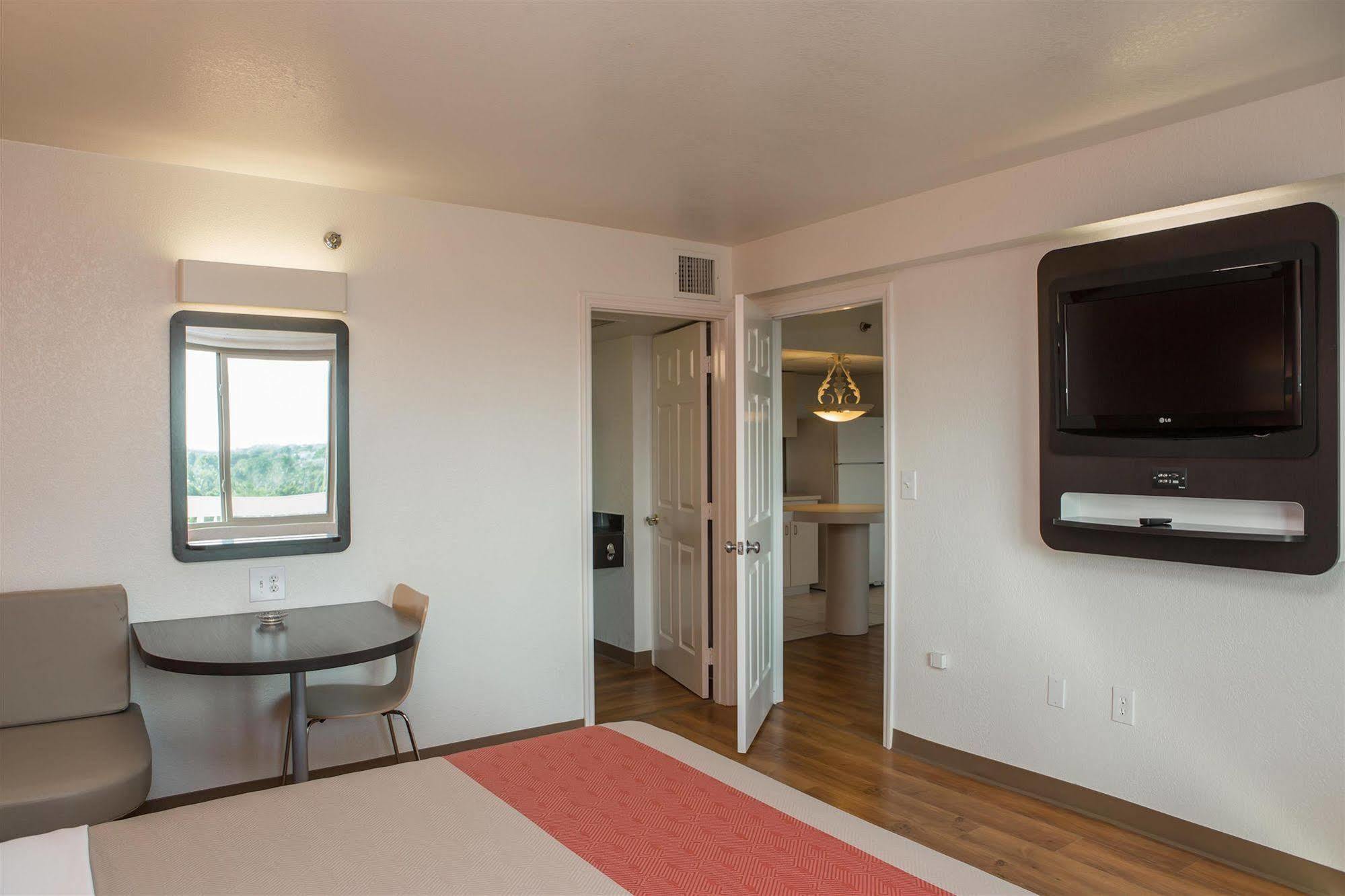 Motel 6-Cutler Bay, Fl ภายนอก รูปภาพ